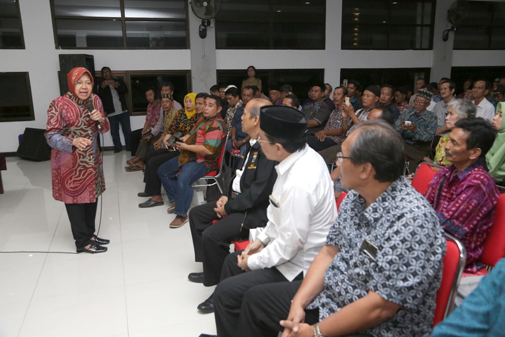 foto wali kota surabaya sosialisasi bersama rt - rw rungkut